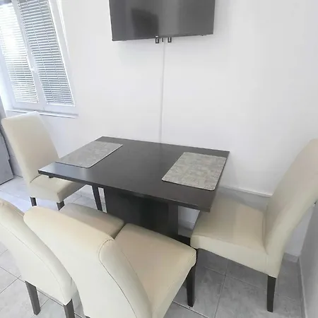 Lejlighed Mateo - One Bedroom - White *