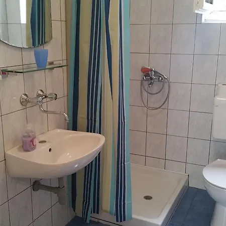 Mateo - One Bedroom - White Vodice