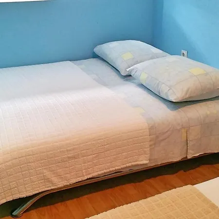 Mateo - One Bedroom - White