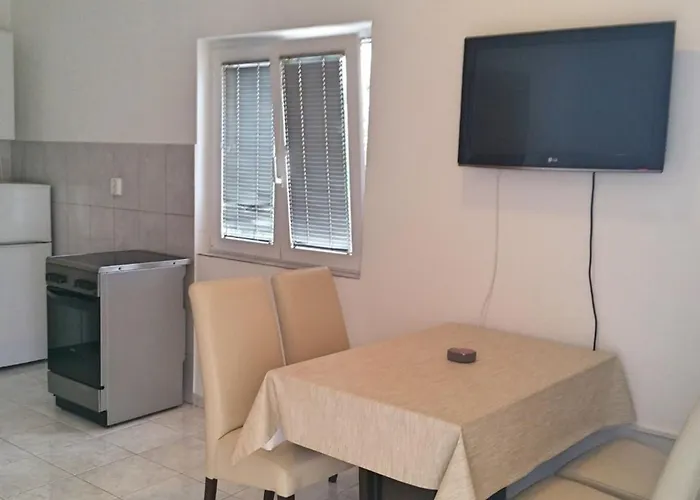 Mateo - One Bedroom - White *