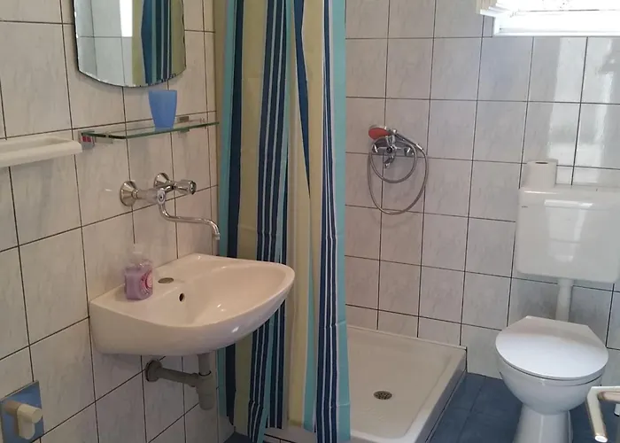 Mateo - One Bedroom - White Vodice