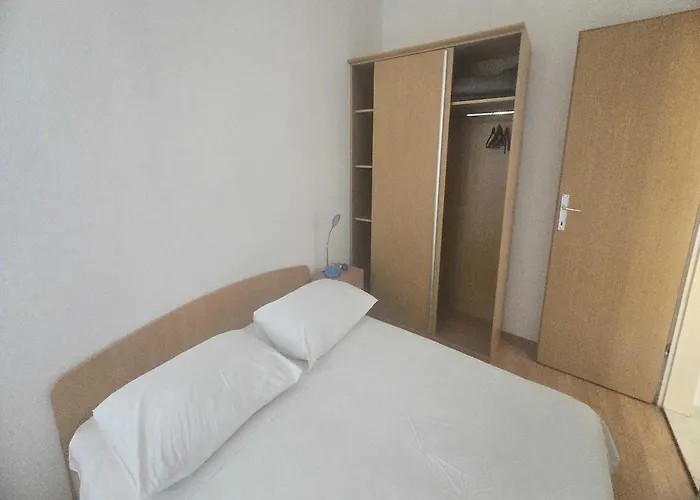 Mateo - One Bedroom - White * Vodice